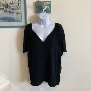 Vince Ruched Silk Blouse - Size Medium – V-Neck short sleeve